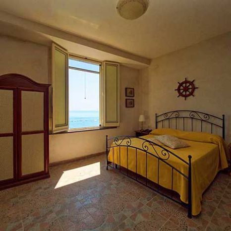unusual hotel close to Amalfi