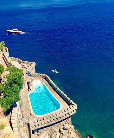 exclusive hotel close to Amalfi